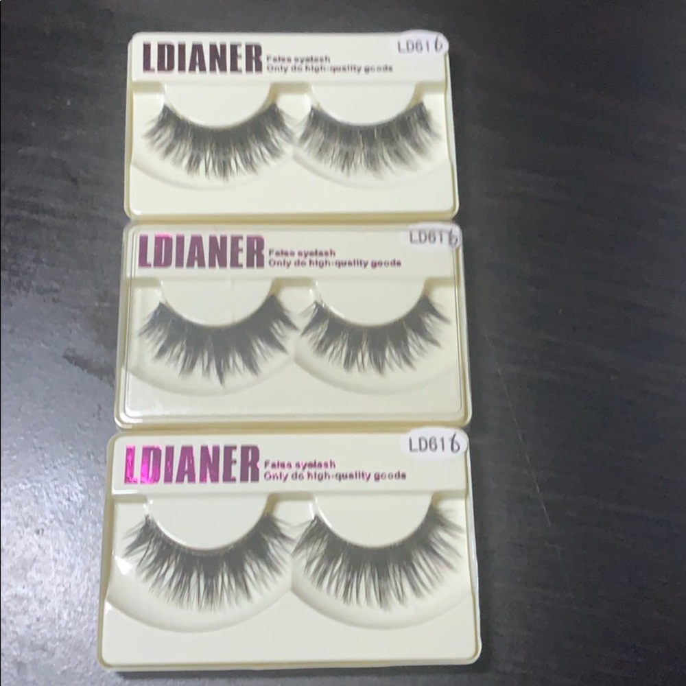 False eyelashes